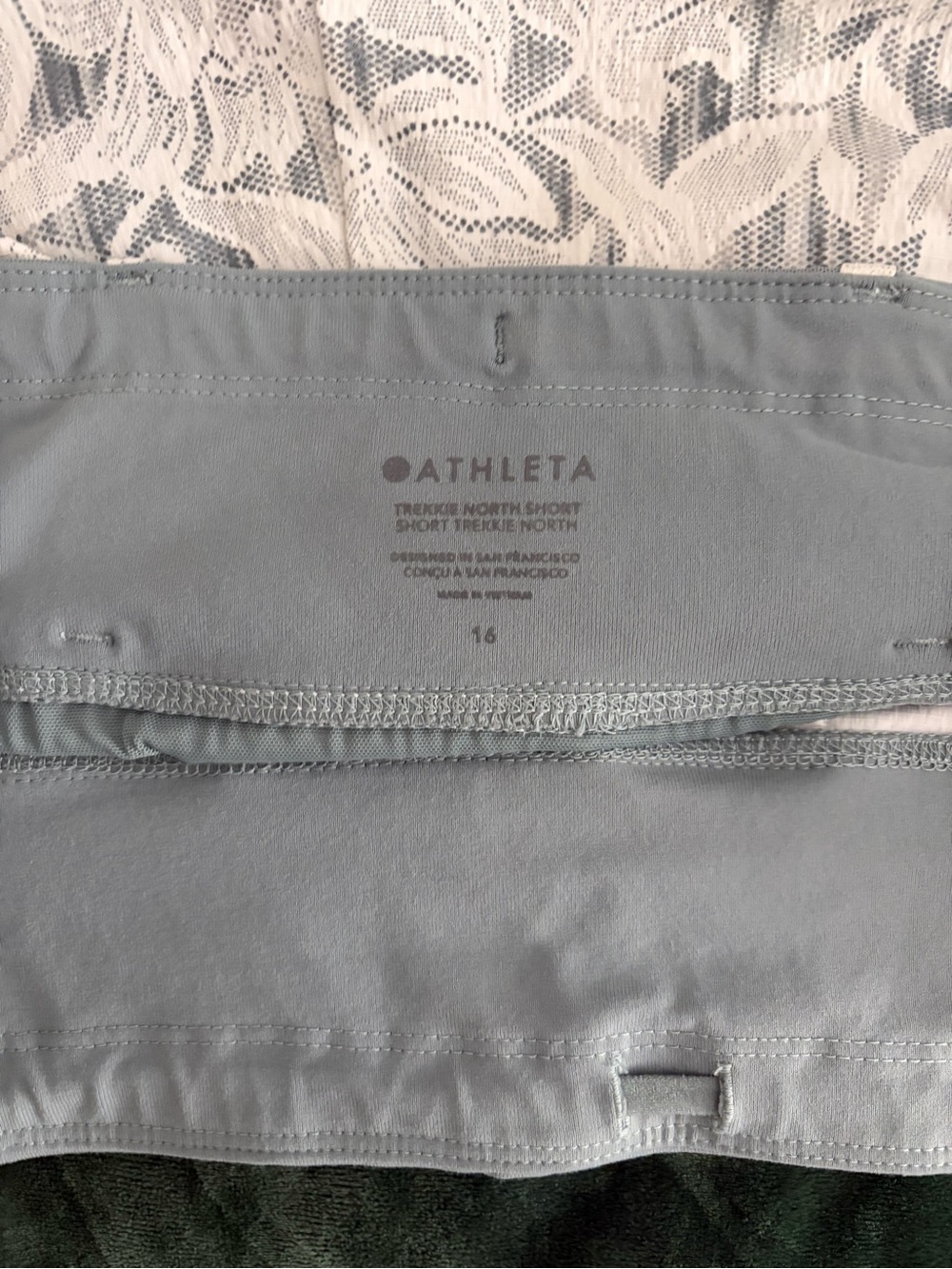 Athleta Trekkie North Short